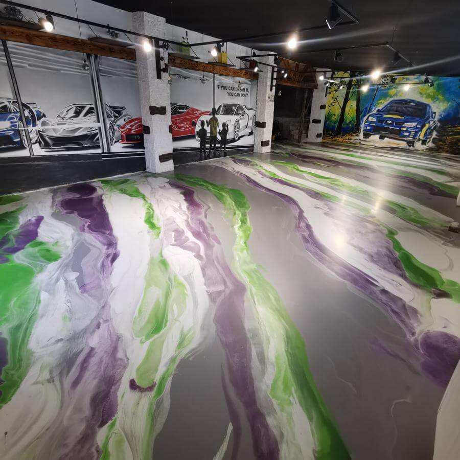 Car mural garage