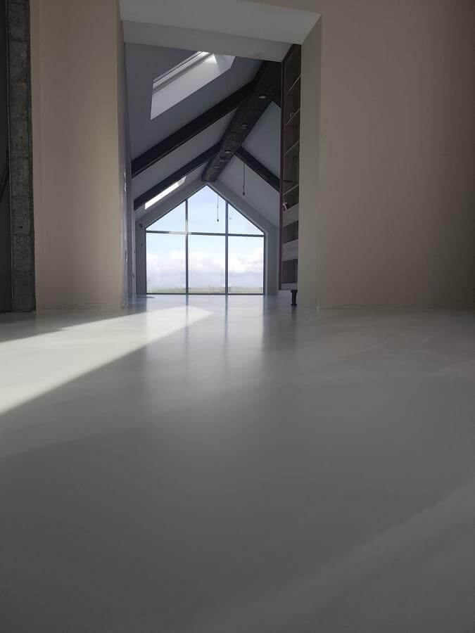 Attic room floor