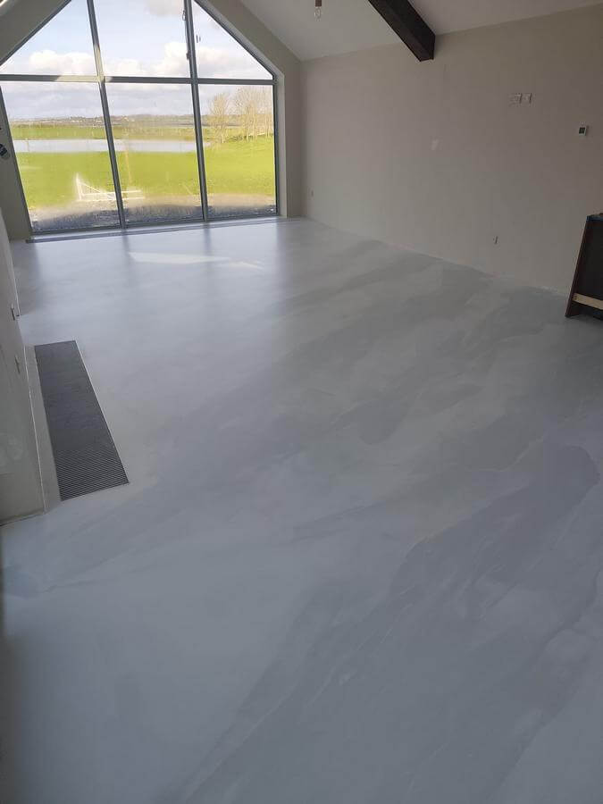 Lakeview living room floor