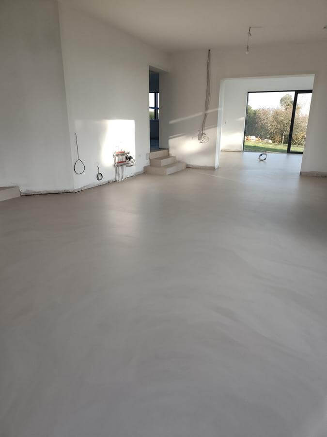 Open-plan kitchen floor